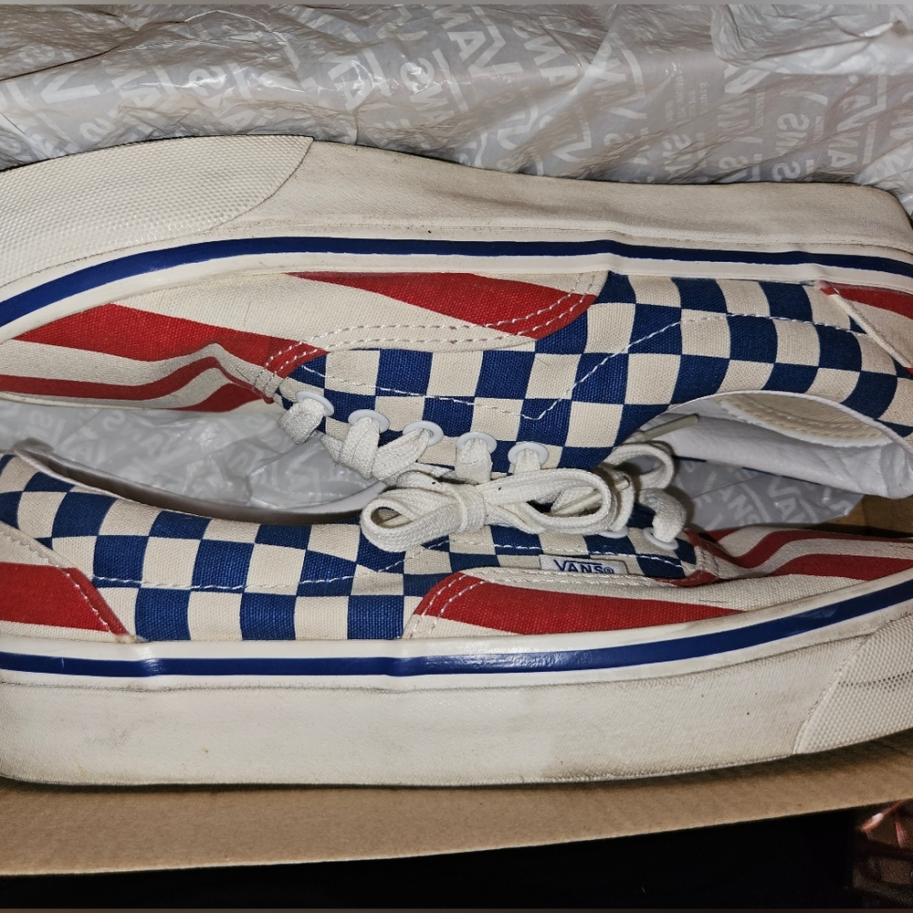 VANS RED WHITE AND BLUE 9